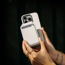 iPhone 16 Pro MagSafe Uyumlu Deri Görünümlü Kılıf - Native Union Active