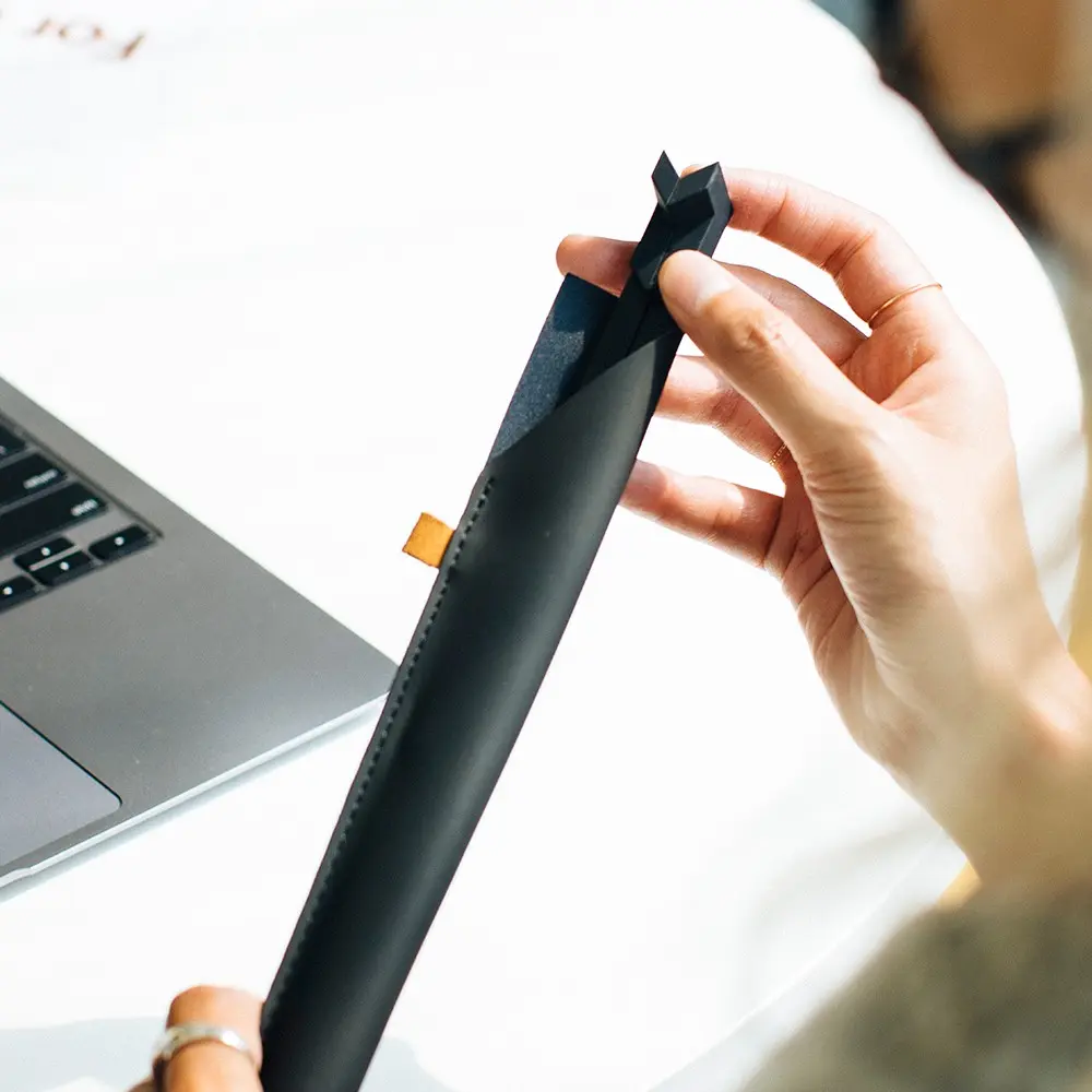 Native Union Ultra İnce Katlanabilir Alüminyum Laptop ve Tablet Standı