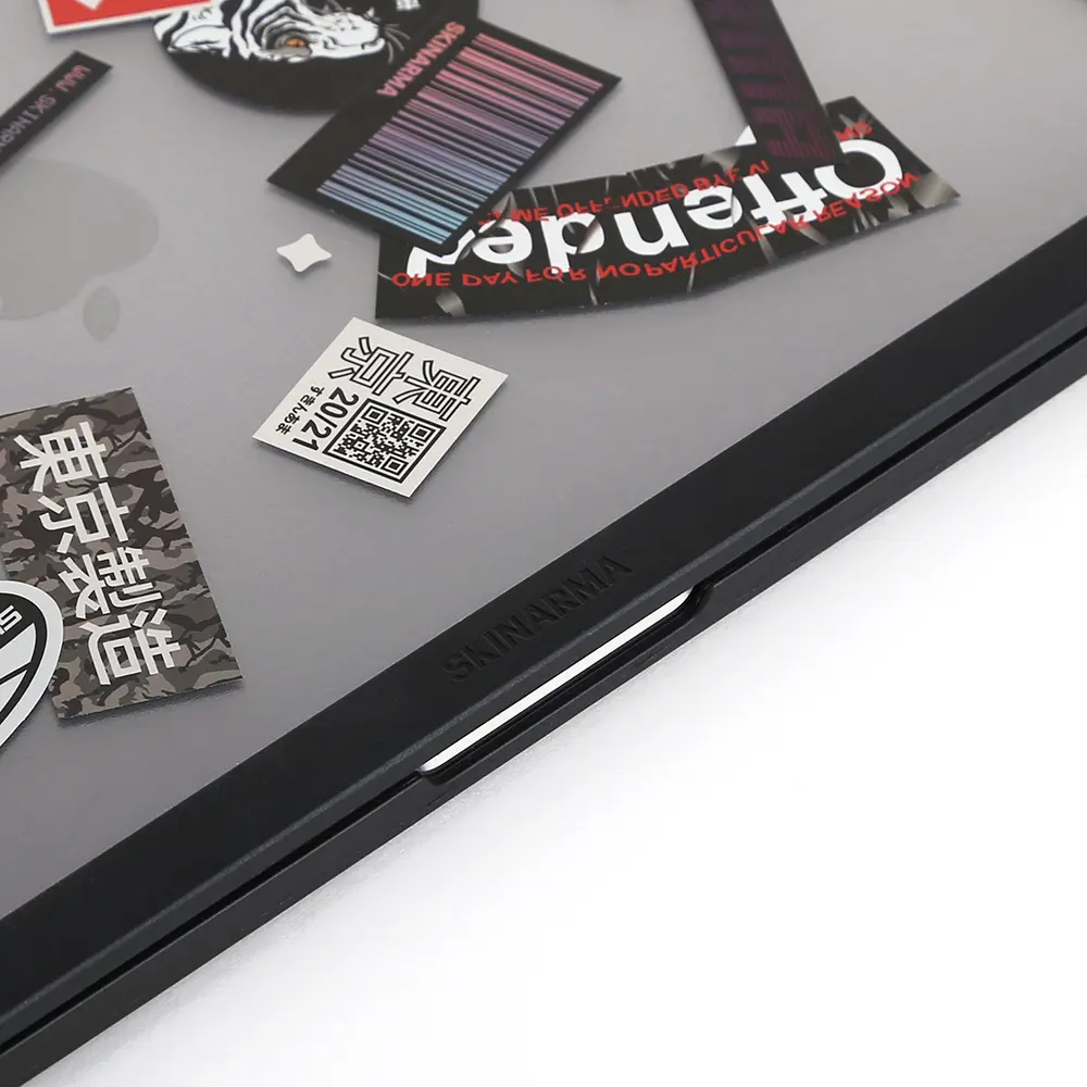 MacBook Pro 13" (2020) Uyumlu Klipsli Koruyucu Kapak - Skinarma Henko