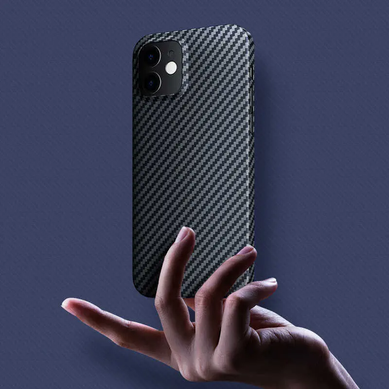 iPhone 12 Aramid Karbon Kılıf - Benks Aramid Case