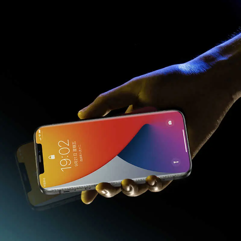 iPhone 12 Pro Max Tam Kaplamalı Kavisli Ekran Koruyucu - Benks V Pro