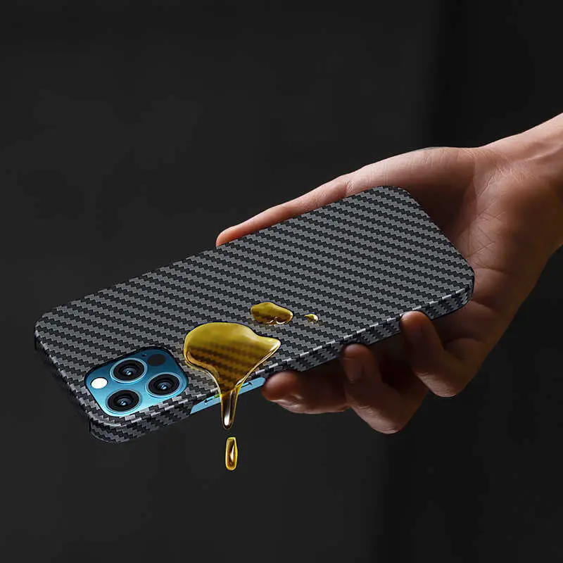 iPhone 12 Pro Max MagSafe Uyumlu Aramid Karbon Kılıf - Benks