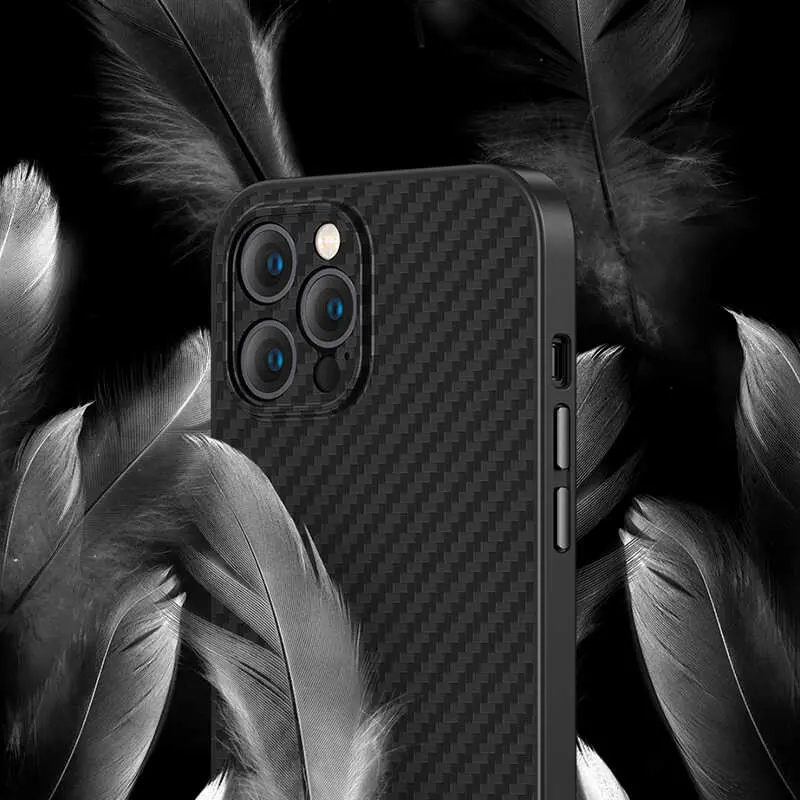 iPhone 12 Pro Max Karbon Fiber Kılıf - Benks Hybrid Kevlar