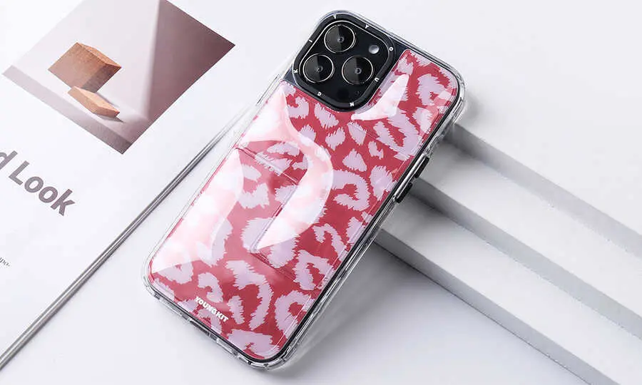 iPhone 12 Pro Max Kılıf, Kamera Çerçeveli ve Düşme Dayanımlı - YoungKit Leopard Article