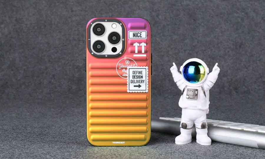 iPhone 13 Pro Kılıf - YoungKit The Secret Color Serisi Kapak