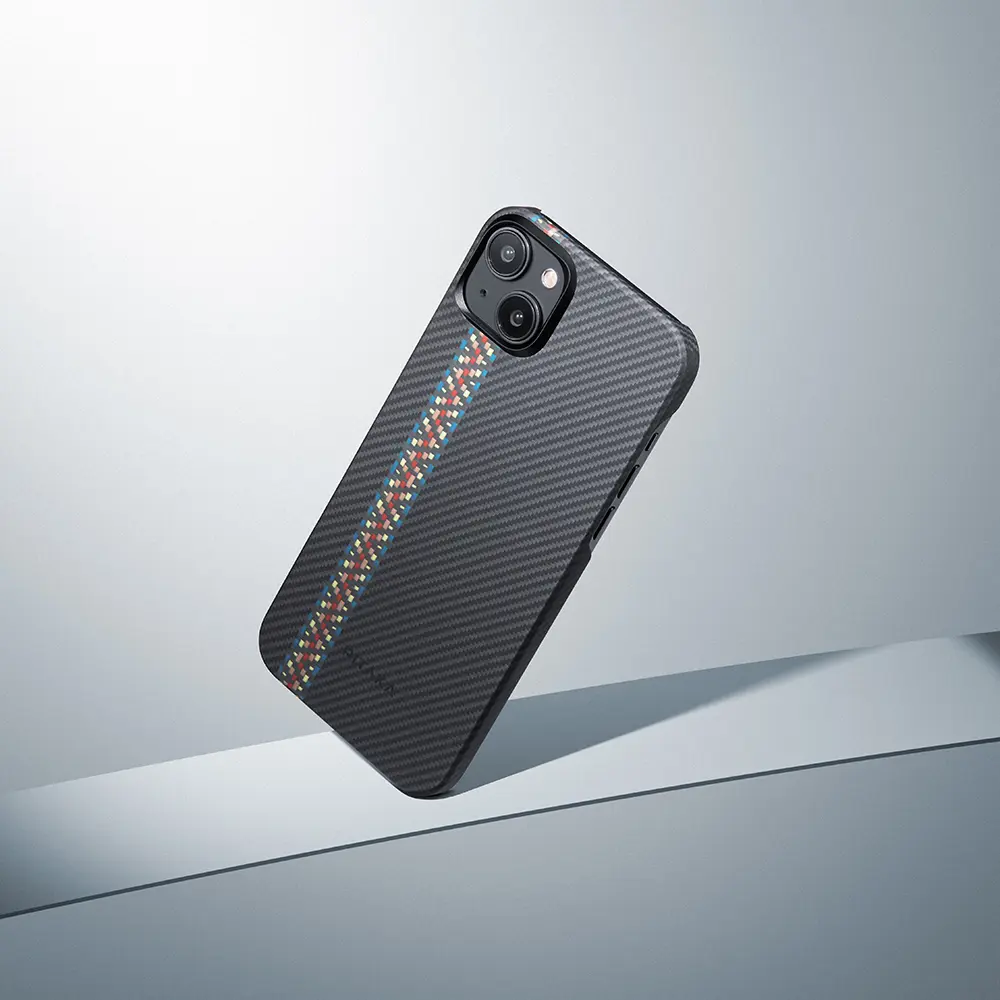Apple iPhone 15 Plus Kılıf M-safe Şarj Özellikli 600D Aramid Karbon Fiber Pitaka Tactile Woven Orchestra Serisi Rhapsody Kapak
