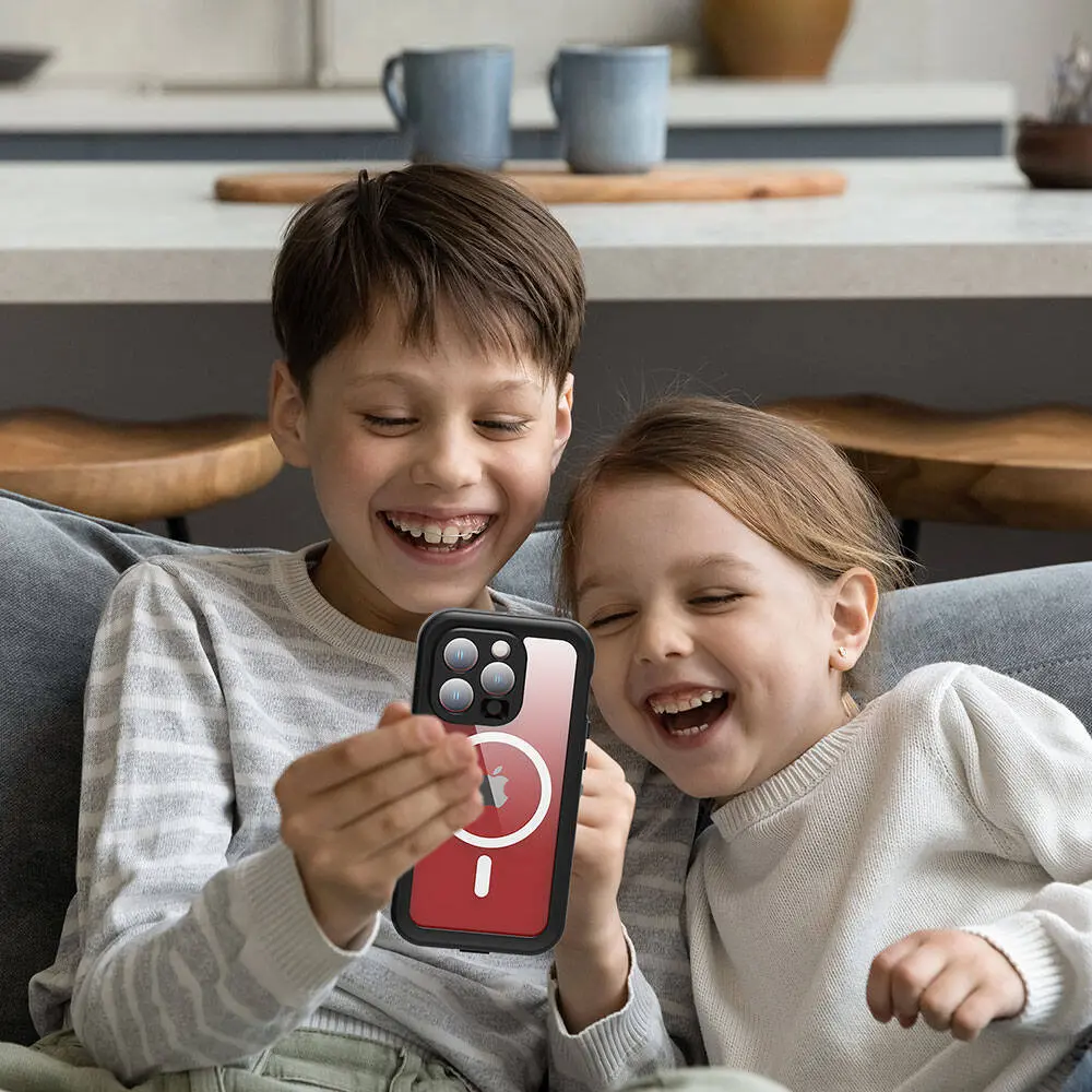 iPhone 15 Pro Su Geçirmez Kılıf, 2 m Su ve Düşme Dayanımı - Zore