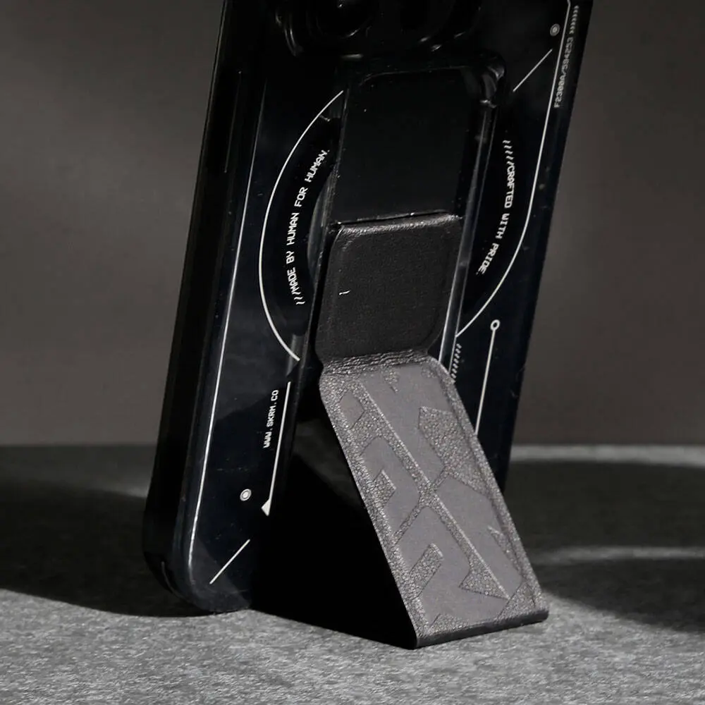 iPhone 15 Pro Max MagSafe Uyumlu Standlı Kılıf - Skinarma Helio