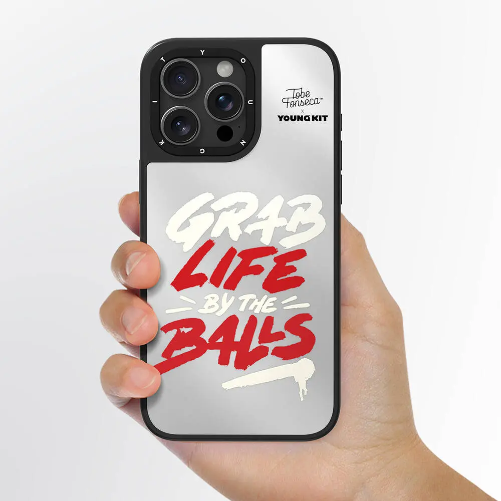 iPhone 15 Pro Max Aynalı Kılıf - Youngkit Mirror Tobias Fonseca Tasarımı