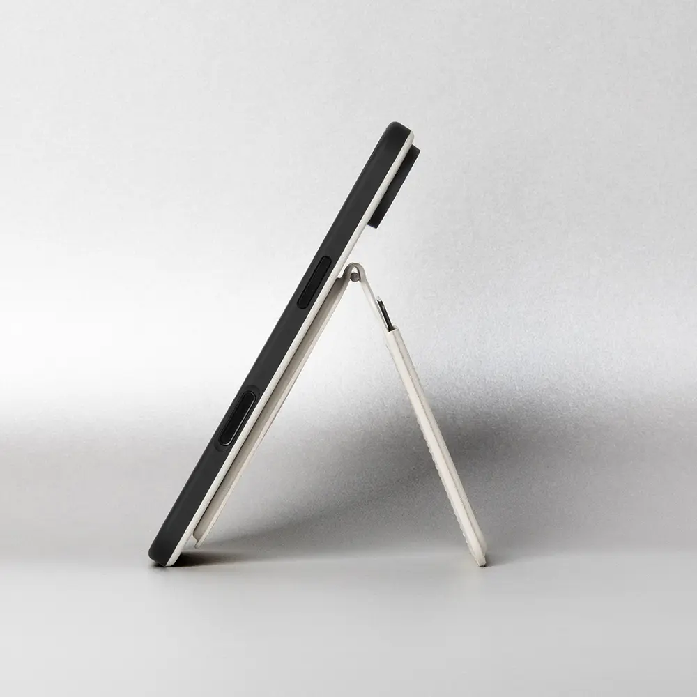 iPhone 17 Pro MagSafe Uyumlu Deri Dokulu Kılıf - Native Union Active