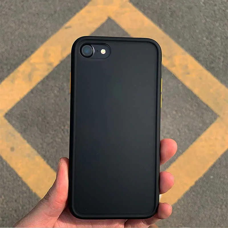iPhone XR Kılıf, Mat Yüzeyli ve Darbe Emici - Benks Magic Smooth