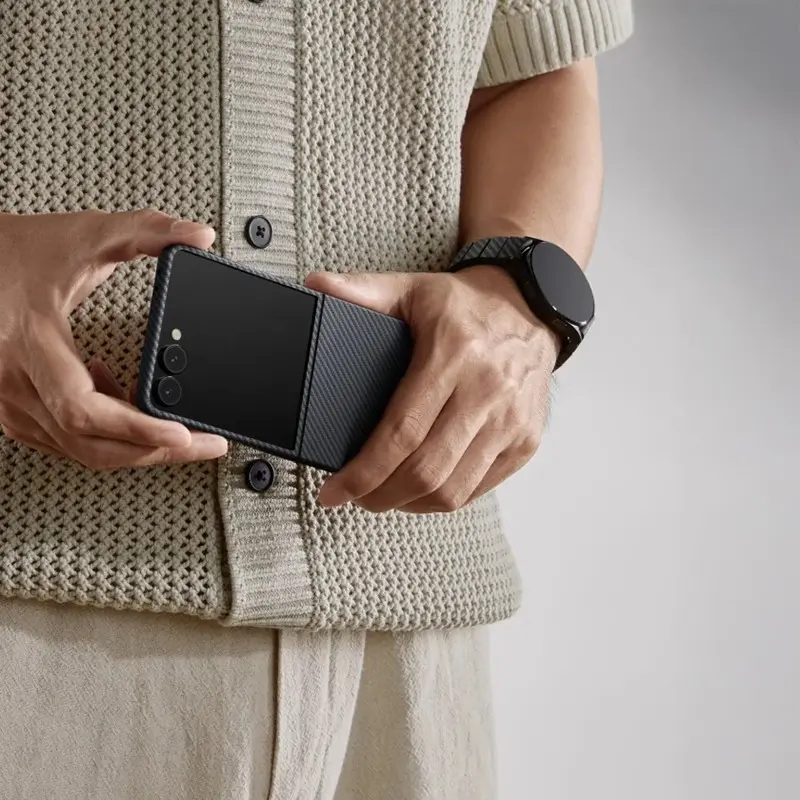 Galaxy Z Flip 7 MagSafe Uyumlu Aramid Fiber Kılıf - Pitaka Ultra-Slim Classic