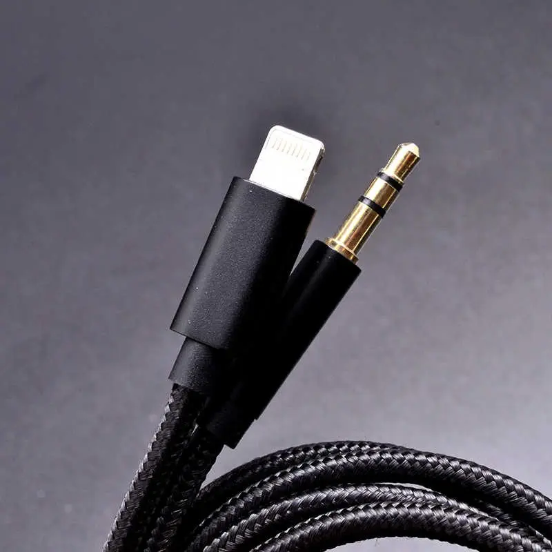 Go Des GAC-305 2'si 1 Arada AUX Ses Kablosu, iPhone ve 3.5 mm Girişli Cihazlar İçin
