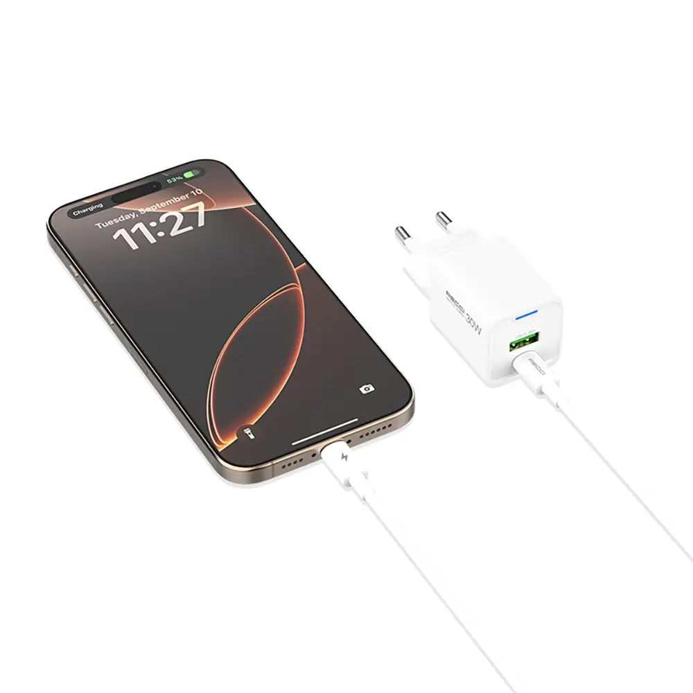 Recci RC107E 30W GaN Hızlı Şarj Adaptörü, USB-C PD ve USB-A