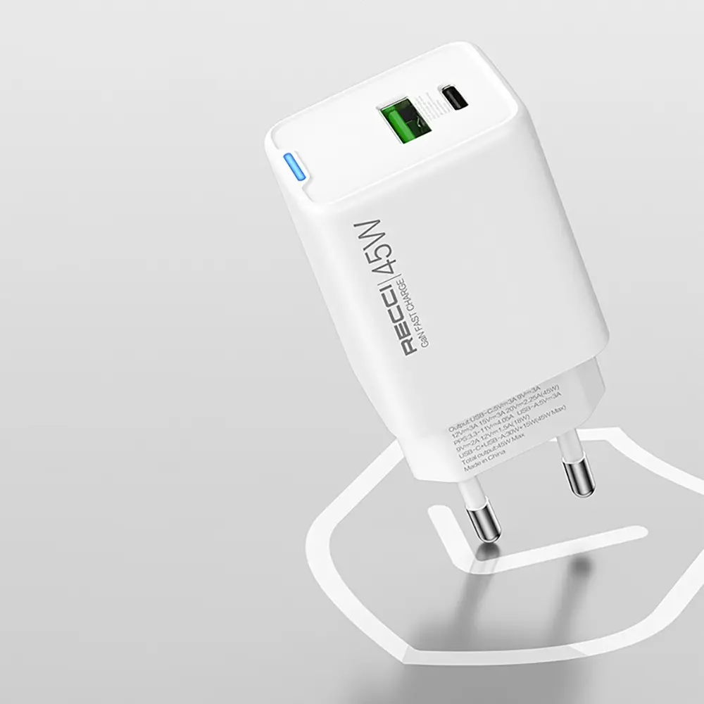 Recci RC108E GaN 45W Hızlı Şarj Adaptörü ve Type-C Kablo Seti