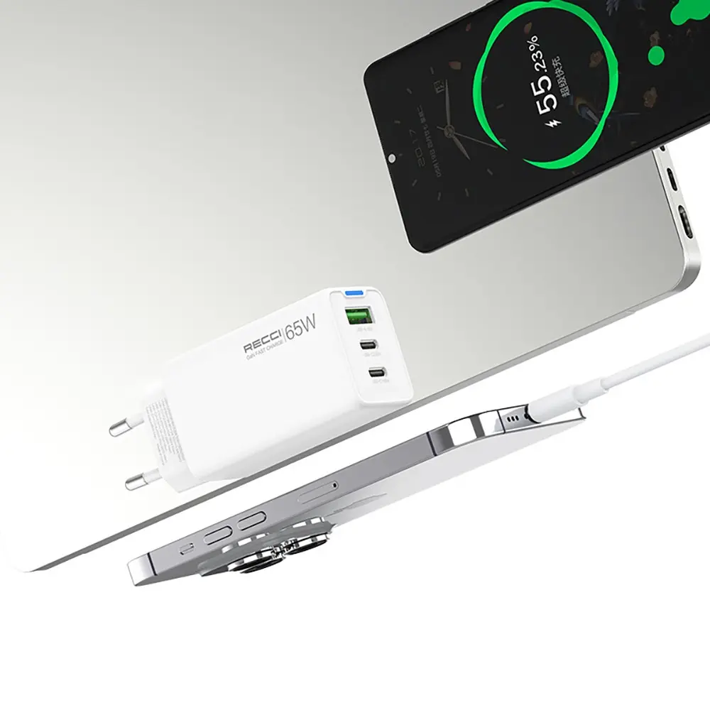 Recci RC109E 65W GaN Hızlı Şarj Adaptörü - Type-C PD & USB-A