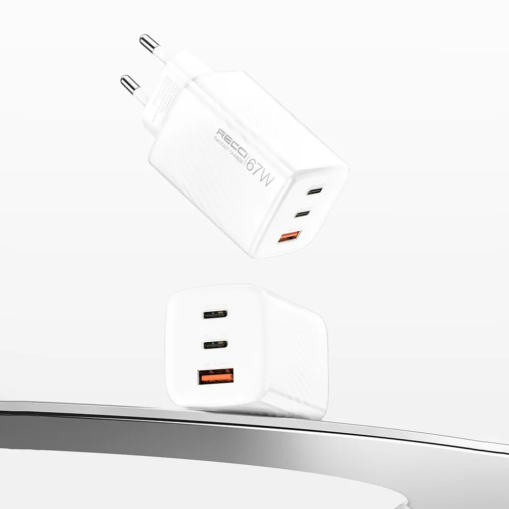 Recci RC85E GaN 67W Hızlı Şarj Adaptörü ve USB-C Kablo Seti