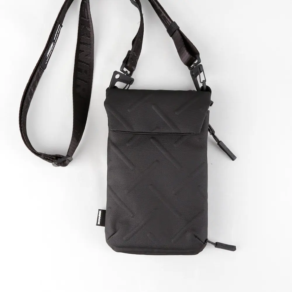 Skinarma Sling Pouch Juno Cross-Hatch Desenli Naylon Çapraz Vücut Çantası