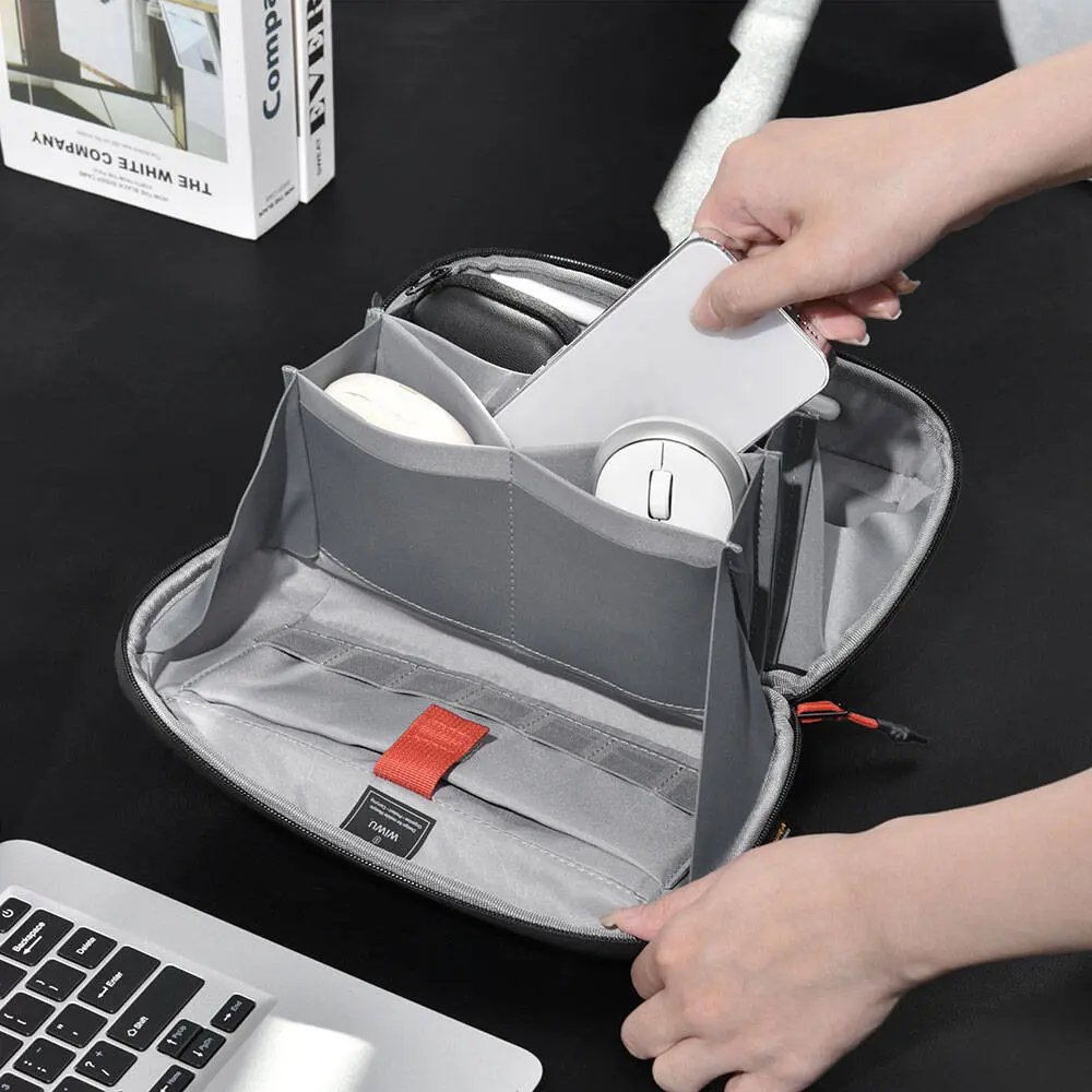 Wiwu Warriors Tech Pouch X Pro Aksesuar Çantası, 7 Bölmeli Cordura Naylon