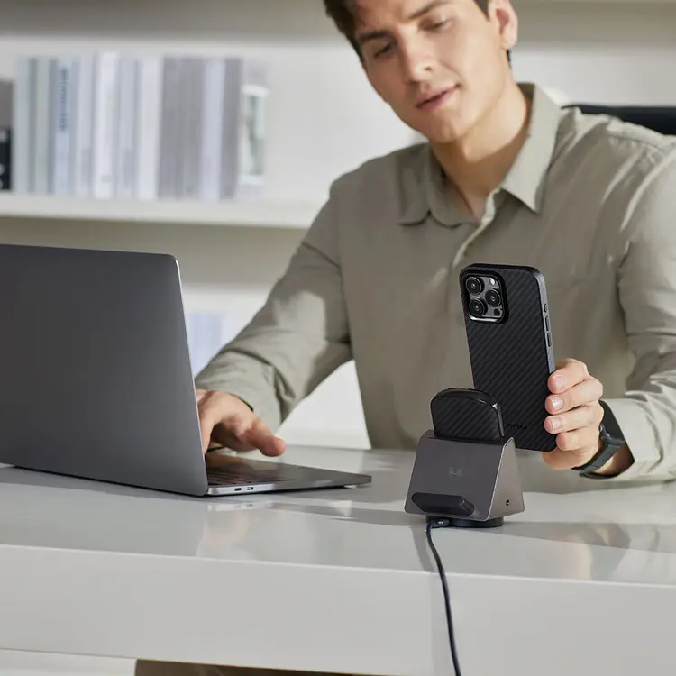 Apple iPhone 15 Pro Kılıf M-safe Şarj Özellikli 1500D Aramid Karbon Fiber Pitaka Military-Grade Classic Serisi Black-Grey Twill Kapak
