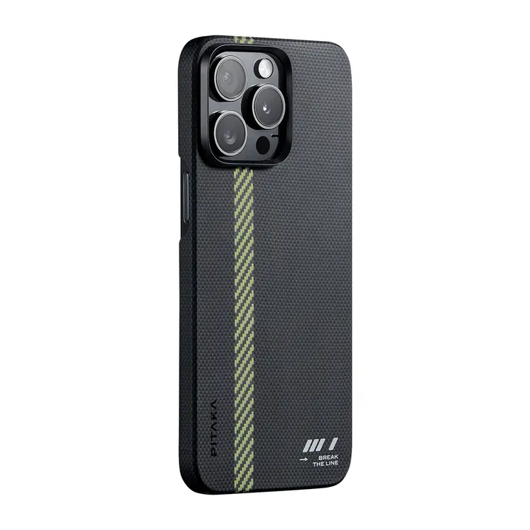 Apple iPhone 15 Pro Max Kılıf M-safe Şarj Özellikli Aramid Karbon Fiber Pitaka Tactile Woven Break The Line Kapak