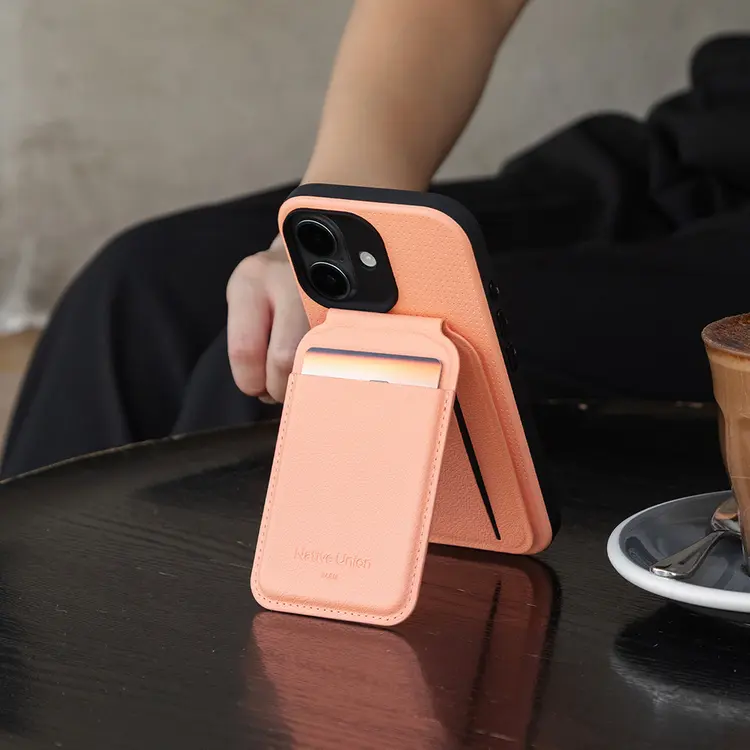 iPhone 17 Pro MagSafe Uyumlu Deri Dokulu Kılıf - Native Union Active